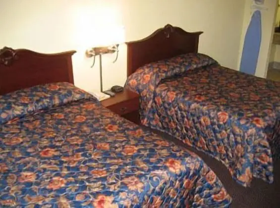 Executive Inn & Suites