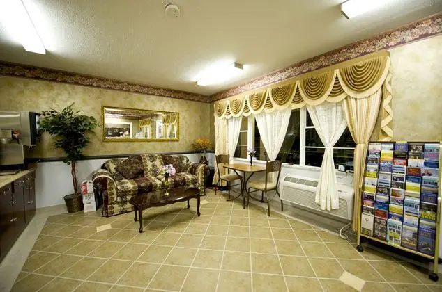 Executive Inn And Suites - Lobi