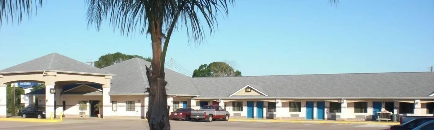 The Executive Inn & Suites