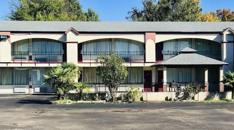 Executive Inn - Dış Mekan