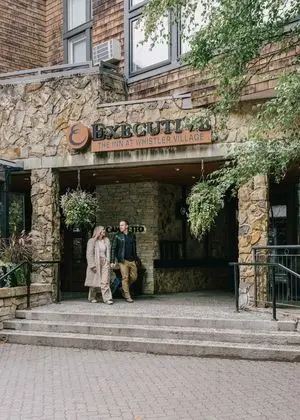 Executive - The Inn at Whistler Village - Dış Mekan