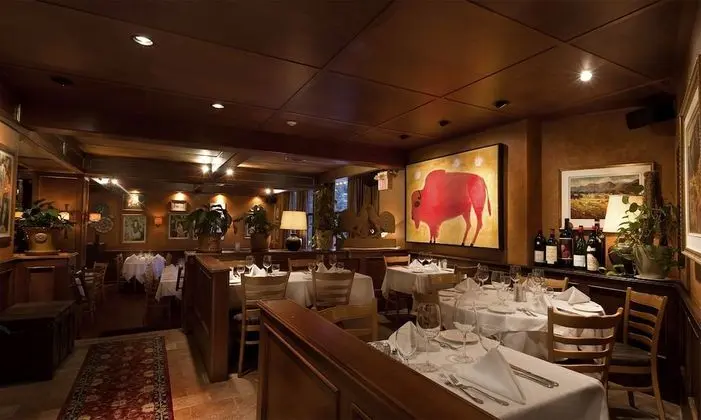 Executive - The Inn at Whistler Village - Yerinde Yemek