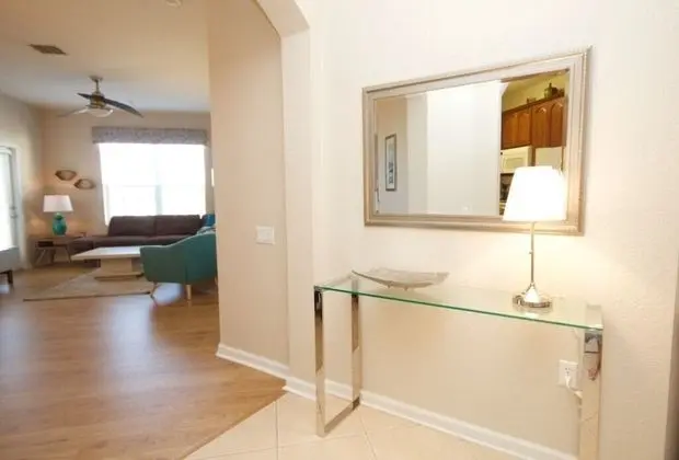 Executive Penthouse 3 Bedroom Condo by Redawning - İç Mekan
