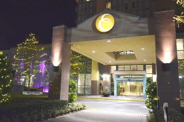 Executive Plaza Hotel Metro Vancouver Coquitlam