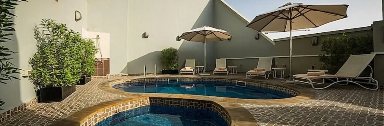 Executive Suites - Havuz