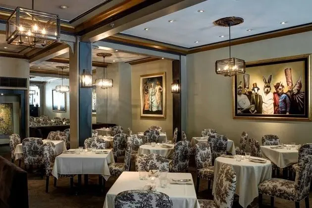 Executive Hotel Vintage Court