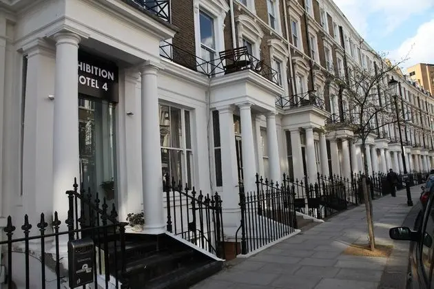 Exhibition Court Hotel 4