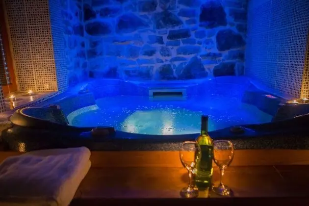 Exohiko Palaios Agios Athanasios - Spa
