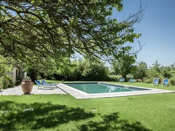 Exotic Farmhouse in Asciano With Swimming Pool