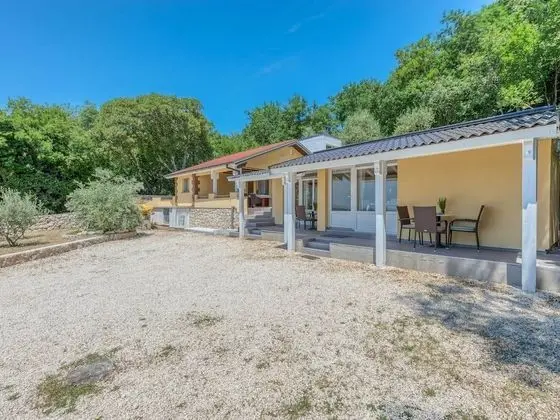 Exotic Holiday Home in Tribanj-Krušćica near Sea - Öne Çıkan Resim