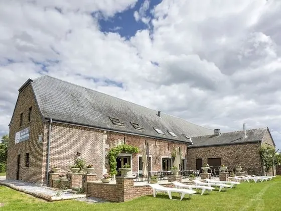 Expansive Holiday Home in Houyet With Garden