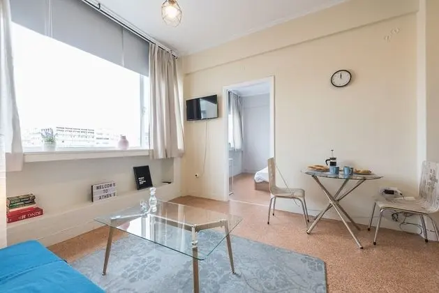 Explore the Art Side Of Omonia