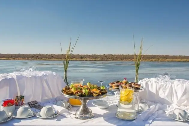 Explorers Little Mongena Tented Camp - Yerinde Yemek