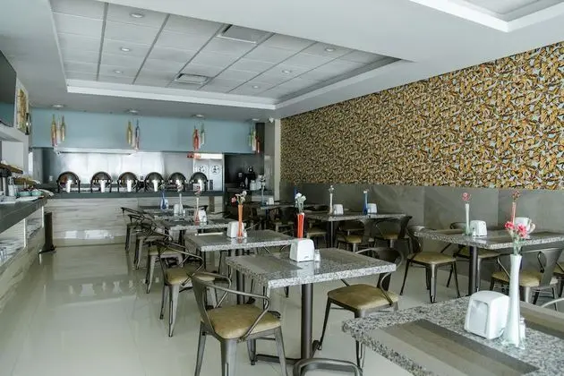 Hotel Expo Abastos - Yerinde Yemek