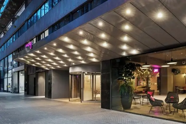 Expo Hotel Barcelona - Dış Mekan