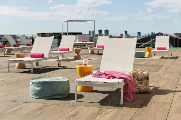 Expo Hotel Barcelona - Havuz