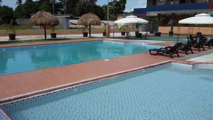 Express Inn Coronado Hotel & Camping - Havuz