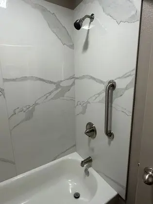 Express Inn & Suites