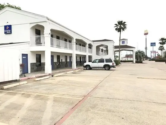 Express Inn - Dış Mekan