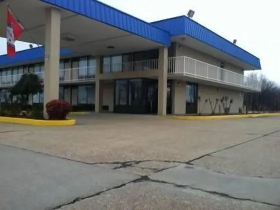 Express Inn West Memphis - Dış Mekan