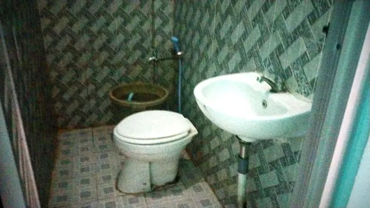 EXPRESS O 91281 Guest House Indah Jaya - Banyo Tipleri