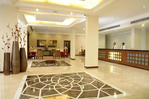 Hotel Express Towers - Lobi