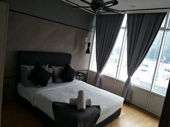 Expressionz Professional Suites KL