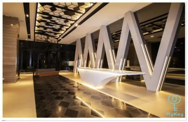Expressionz Professional Suites by MyKey Global - Lobi