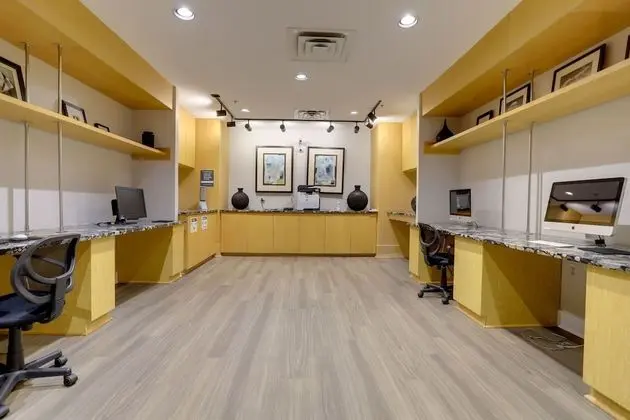 Exquisite 1 Bedroom Condo at Ballston - Lobi