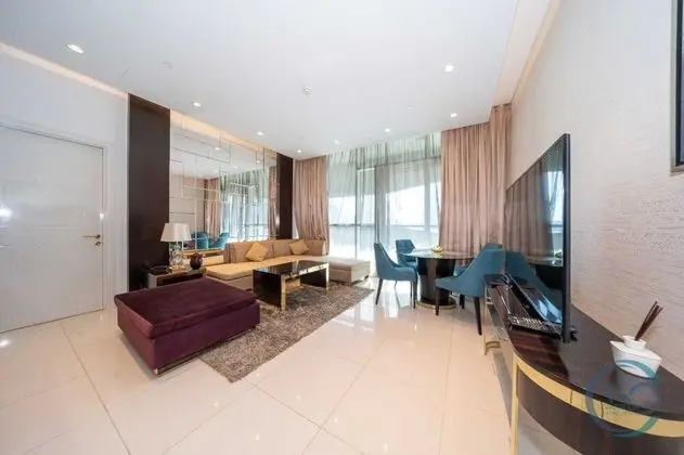 Exquisite 1 BR Apartment Upper Crest - Oda Düzeni
