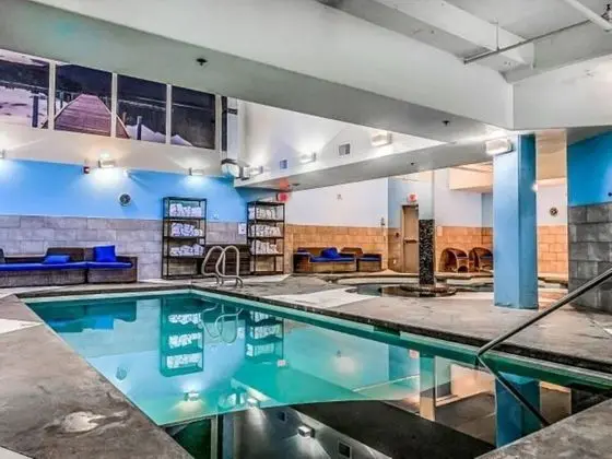 Exquisite 2BR/2BTH Luxury Condo with Mountain View - Havuz