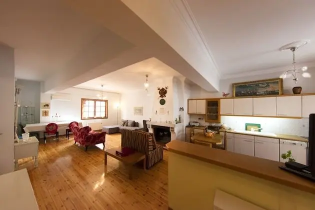 Exquisite Athens Apartment