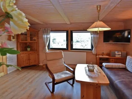 Exquisite Holiday Home in Fischbach With Garden - Oda Düzeni