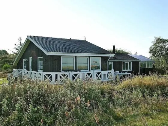 Exquisite Holiday Home in Løgstør near Sea