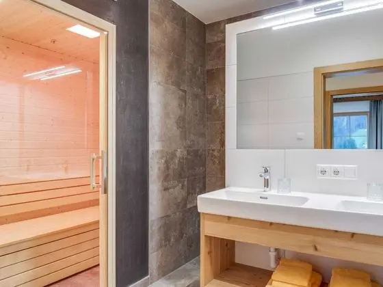 Exquisite Holiday Home near Ski Area in Königsleiten - Spa