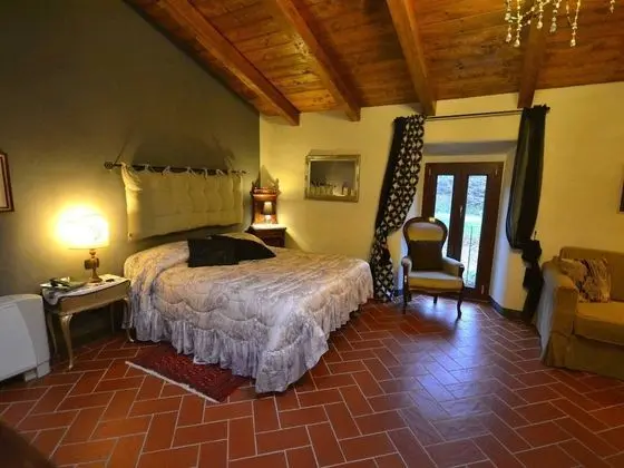 Exquisite Holiday Home in Pistoia With Swimming Pool