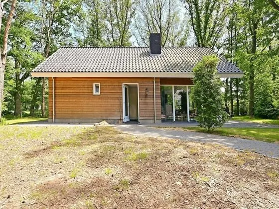 Exquisite Holiday Home in Reutum With Sauna