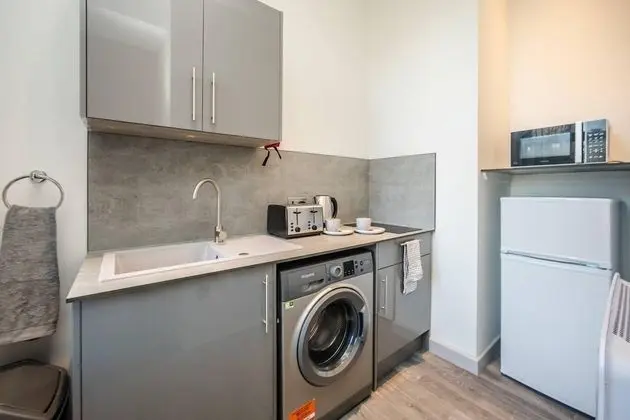 Exquisite Serviced Studio With Private Parking - Mutfak