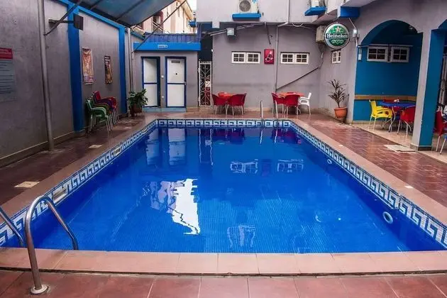 Exquisite Suites & Conference Centre - Havuz