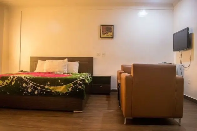 Exquisite Suites & Conference Centre - Oda