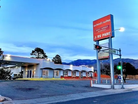 Extend a Suites & RV Park - Dış Mekan