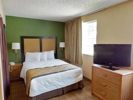Extended Stay America - Indianapolis - West 86th St.