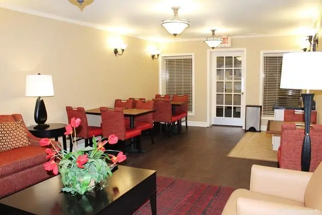 Extended Stay America - Milwaukee - Brookfield