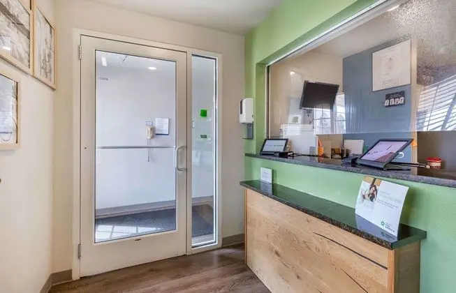 Extended Stay America Select Suites Gainesville - Lobi