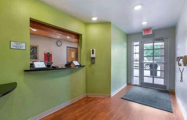 Extended Stay America Select Suites - Lake Worth - Lobi