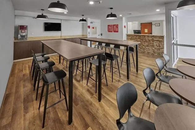 Extended Suites Monterrey Aeropuerto - Lobi