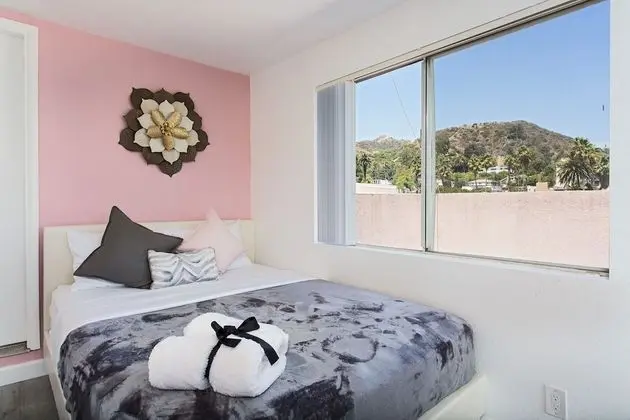 Extravagant Hollywood Cosmo Suites - Oda