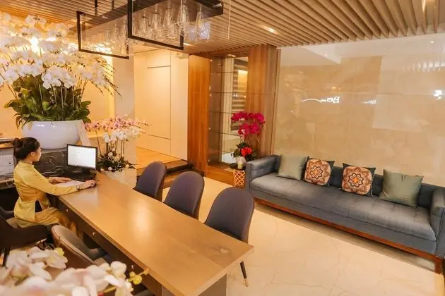Eyes Hotel - Lobi