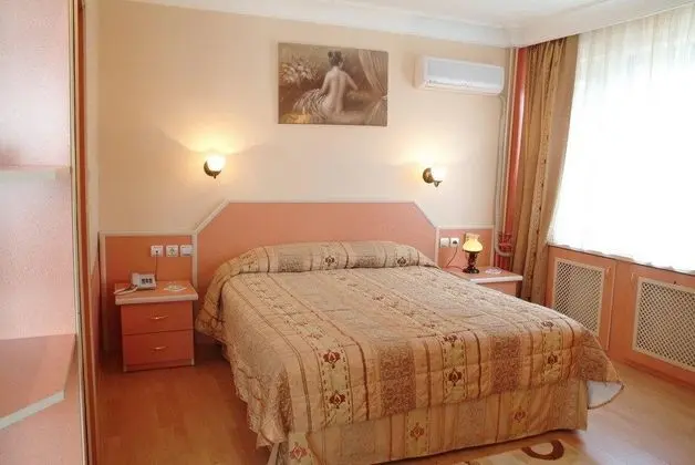Eyfel Otel