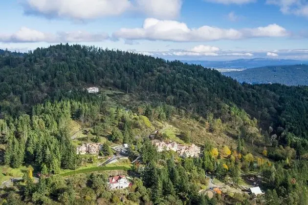 Villa Eyrie Resort - Dış Mekan